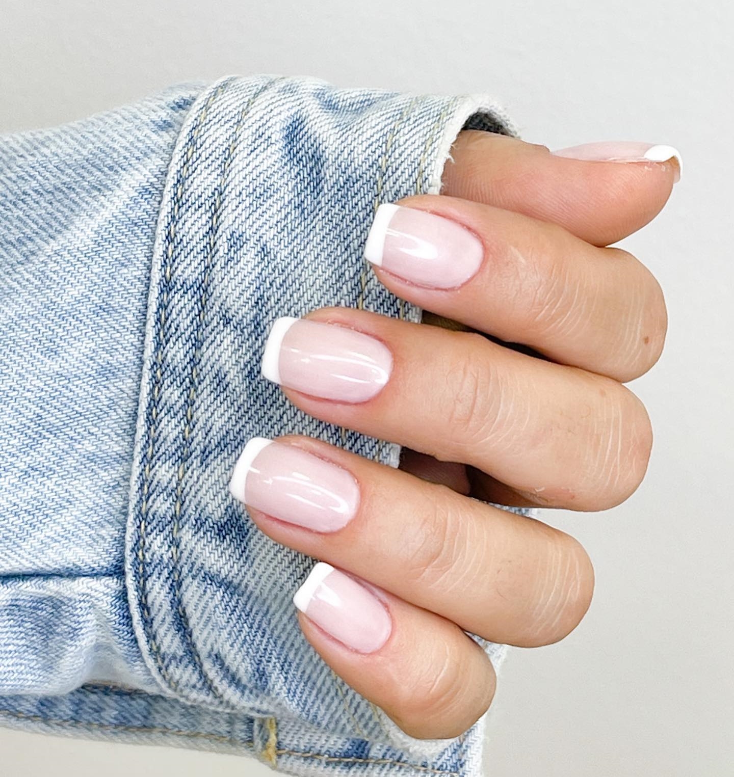 50-nude-french-nails-with-white-tips.jpg